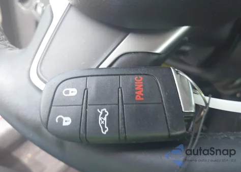 2018 Chrysler 300 Touring z USA, uszkodzony, nr VIN 2C3CCAAGXJH275057